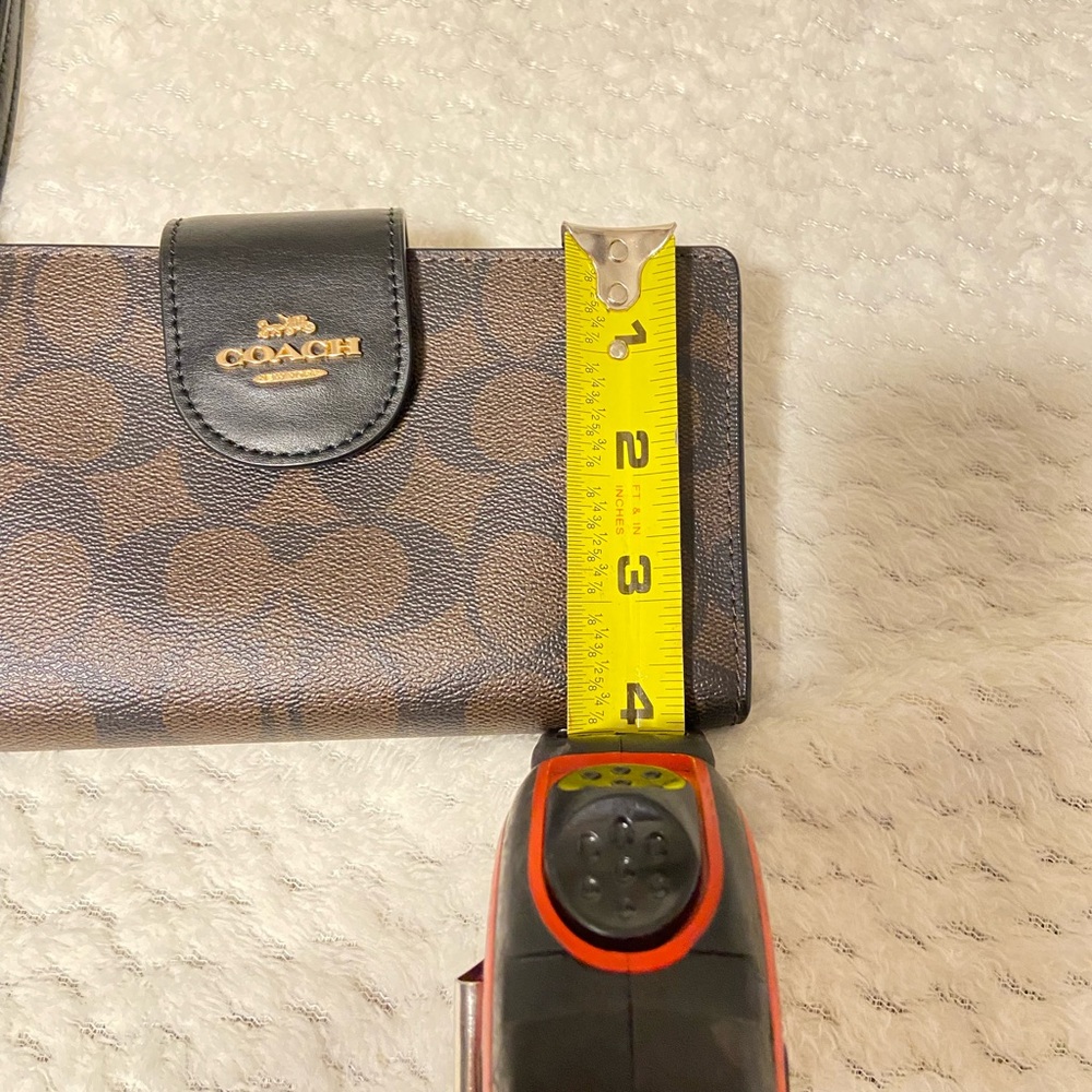 Coach Black & Brown Multi SIG Coated Canvas Organizer Phone CaseFlapSnapWristlet - Picture 4 of 4